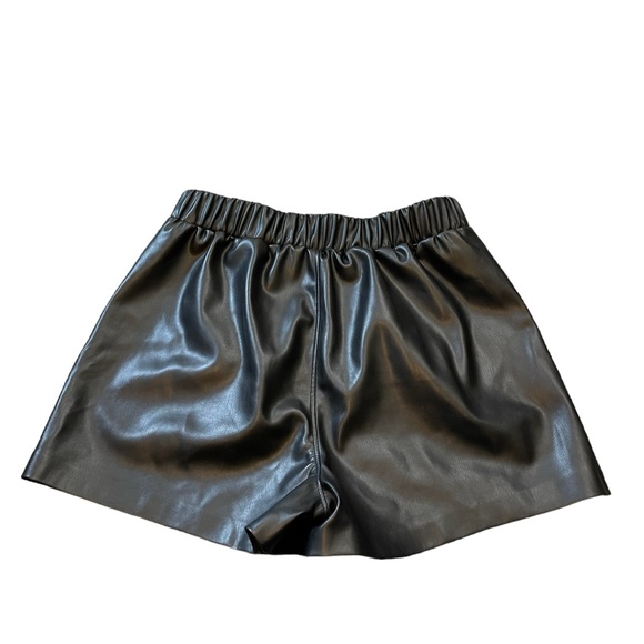 BlankNYC Black Faux Leather Shorts Two pockets high waist 29 NWOT - Picture 3 of 5